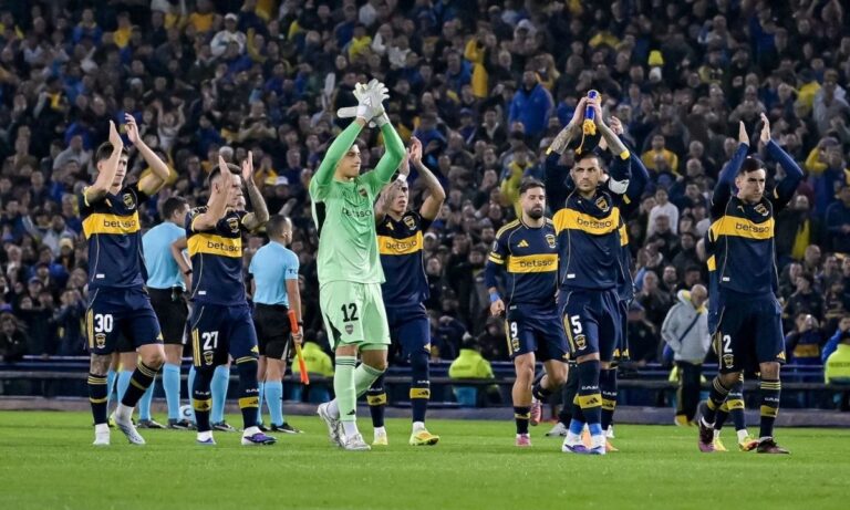 Estadio La Bombonera durante partido de Boca Juniors