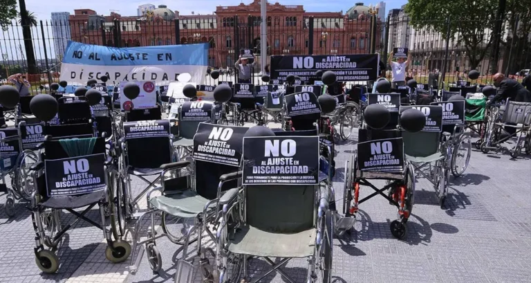 Persona con discapacidad en tratamiento terapéutico