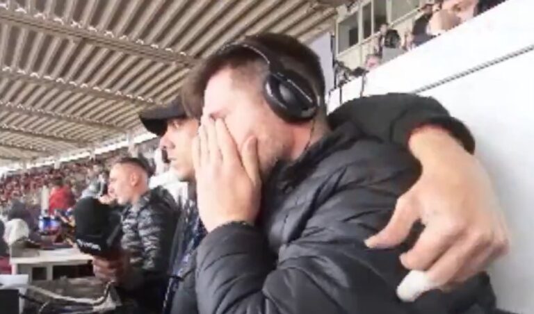 Periodista Tano Santarsiero llorando tras derrota de River ante Belgrano