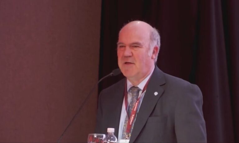 Sergio Iraeta en el Congreso Maizar dirigiéndose al sector agropecuario
