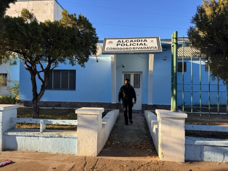 Fachada de la Alcaidía Policial de Comodoro Rivadavia