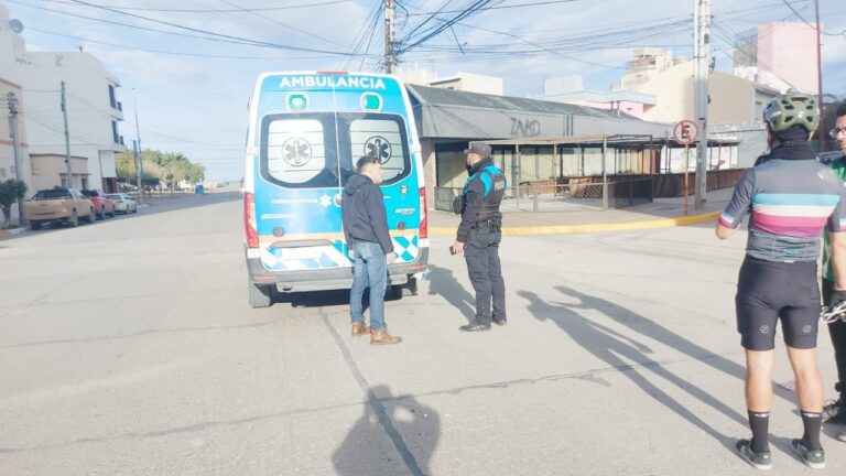 Intersección de calles en Comodoro Rivadavia donde ocurrió un accidente de tránsito