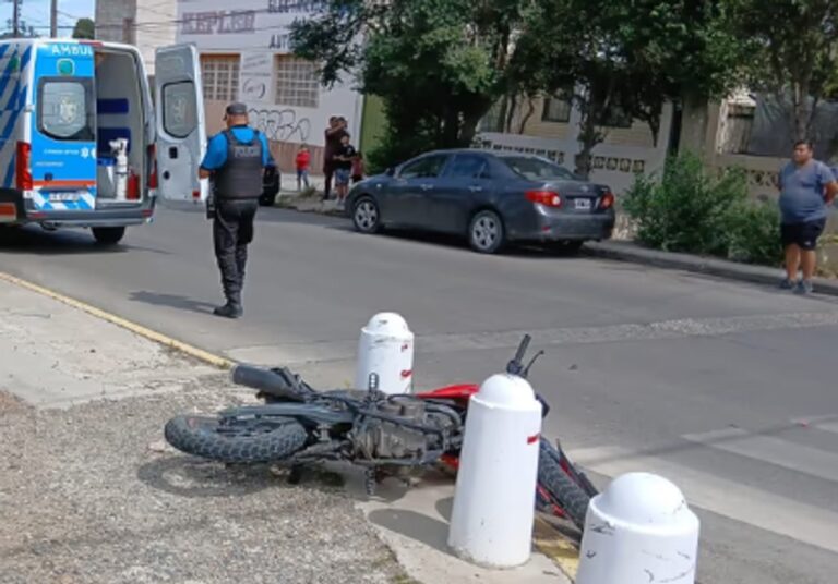 Accidente de tránsito con motocicleta en Comodoro Rivadavia