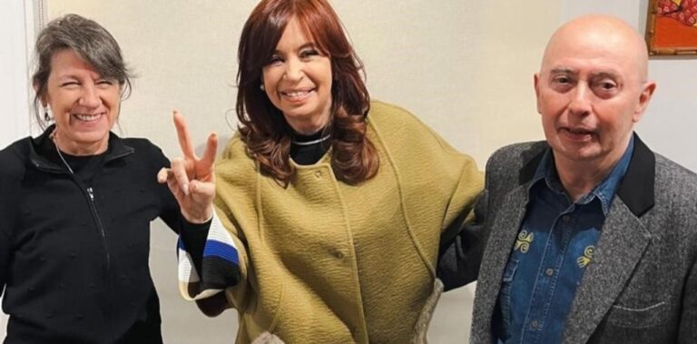 Foto del Indio Solari en el escenario